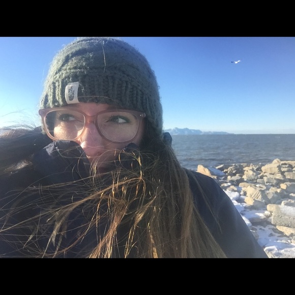 Meet your Posher, Emily - Picture 2 of 5